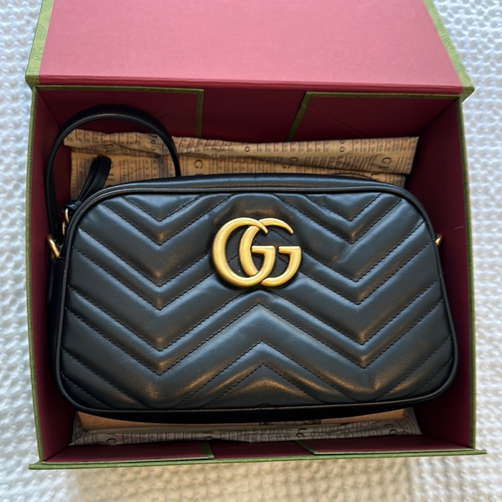 GG Marmont small matelassé shoulder